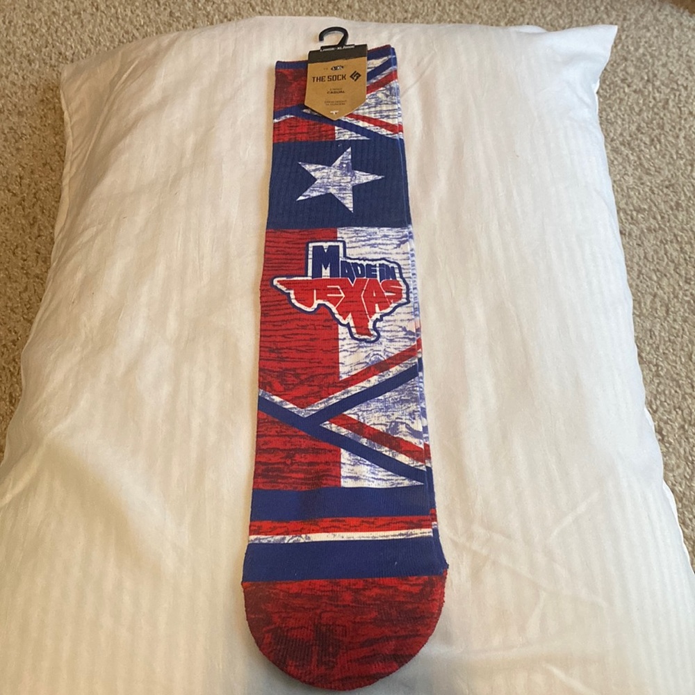 Brand New!!!!!!!!! Large-X-Large Multi Color Unisex Texas Casual Socks….